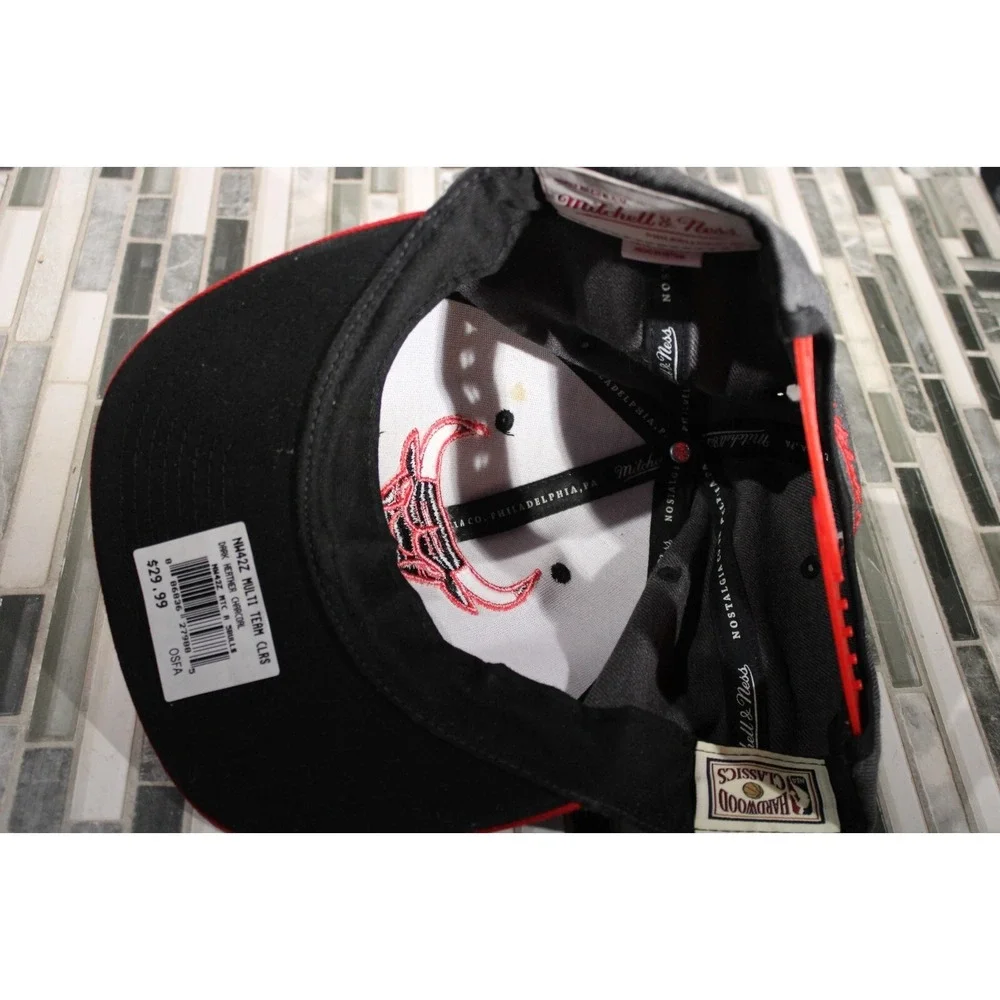 Mitchell Ness Bulls Snapback‎ Hat